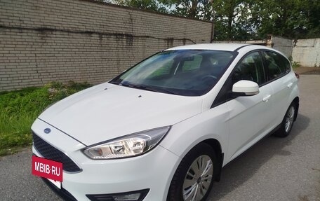 Ford Focus III, 2015 год, 1 990 000 рублей, 2 фотография