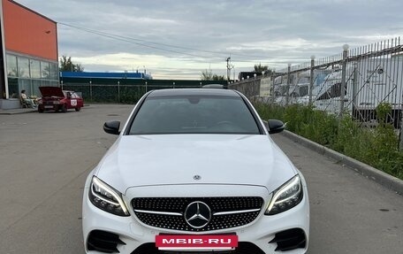 Mercedes-Benz C-Класс, 2019 год, 3 000 000 рублей, 18 фотография