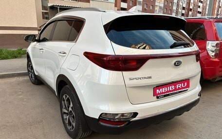 KIA Sportage IV рестайлинг, 2020 год, 2 450 000 рублей, 3 фотография