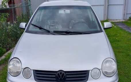 Volkswagen Polo IV рестайлинг, 2001 год, 280 000 рублей, 4 фотография