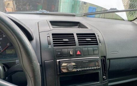 Volkswagen Polo IV рестайлинг, 2001 год, 280 000 рублей, 12 фотография