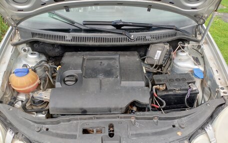 Volkswagen Polo IV рестайлинг, 2001 год, 280 000 рублей, 7 фотография