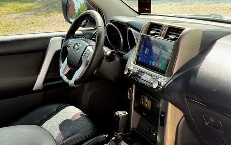 Toyota Land Cruiser Prado 150 рестайлинг 2, 2010 год, 2 400 000 рублей, 16 фотография