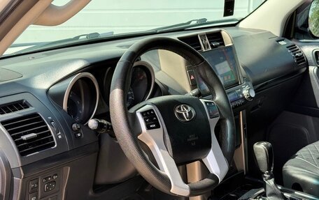 Toyota Land Cruiser Prado 150 рестайлинг 2, 2010 год, 2 400 000 рублей, 9 фотография