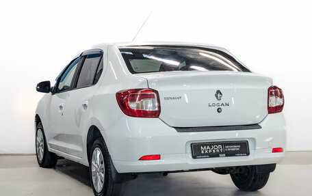 Renault Logan II, 2018 год, 800 000 рублей, 7 фотография