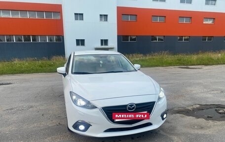 Mazda 3, 2015 год, 1 400 000 рублей, 2 фотография