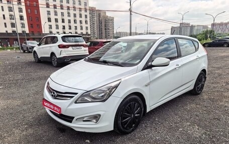 Hyundai Solaris II рестайлинг, 2015 год, 970 000 рублей, 1 фотография