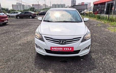 Hyundai Solaris II рестайлинг, 2015 год, 970 000 рублей, 3 фотография