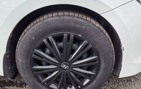 Hyundai Solaris II рестайлинг, 2015 год, 970 000 рублей, 17 фотография