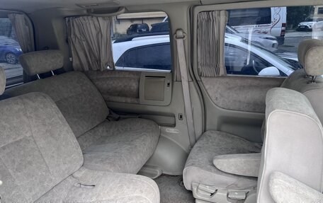Nissan Elgrand III, 2002 год, 1 200 000 рублей, 2 фотография