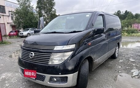 Nissan Elgrand III, 2002 год, 1 200 000 рублей, 4 фотография