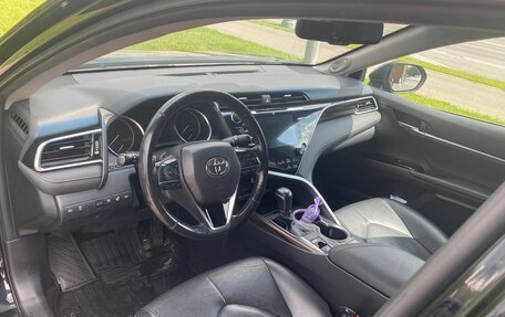 Toyota Camry, 2018 год, 2 300 000 рублей, 5 фотография