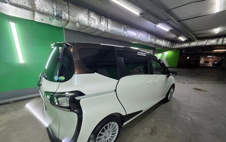 Toyota Sienta II, 2019 год, 1 400 000 рублей, 7 фотография
