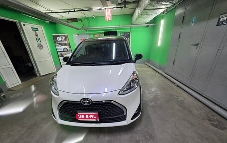 Toyota Sienta II, 2019 год, 1 400 000 рублей, 9 фотография