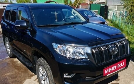 Toyota Land Cruiser Prado 150 рестайлинг 2, 2019 год, 4 650 000 рублей, 4 фотография