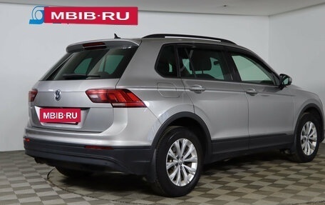 Volkswagen Tiguan II, 2019 год, 2 329 990 рублей, 5 фотография