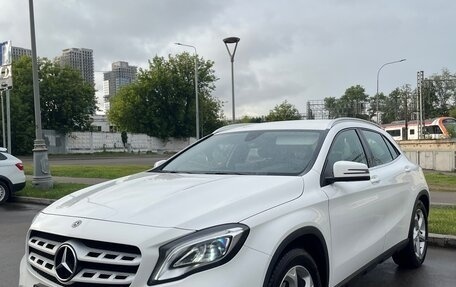 Mercedes-Benz GLA, 2019 год, 1 970 000 рублей, 2 фотография