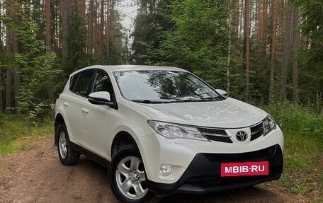 Toyota RAV4, 2014 год, 1 700 000 рублей, 2 фотография