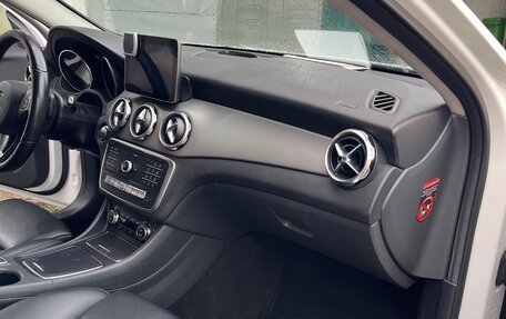 Mercedes-Benz GLA, 2019 год, 1 970 000 рублей, 19 фотография