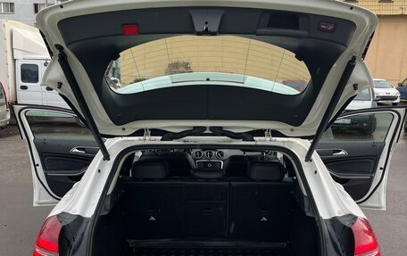 Mercedes-Benz GLA, 2019 год, 1 970 000 рублей, 13 фотография