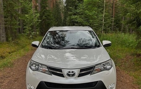 Toyota RAV4, 2014 год, 1 700 000 рублей, 3 фотография