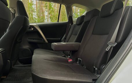 Toyota RAV4, 2014 год, 1 700 000 рублей, 16 фотография