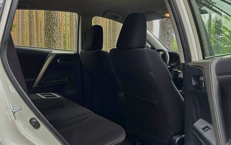 Toyota RAV4, 2014 год, 1 700 000 рублей, 14 фотография