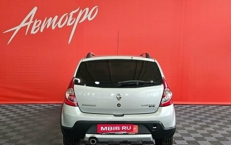 Renault Sandero I, 2013 год, 849 000 рублей, 4 фотография