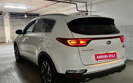 KIA Sportage IV рестайлинг, 2018 год, 2 800 000 рублей, 4 фотография