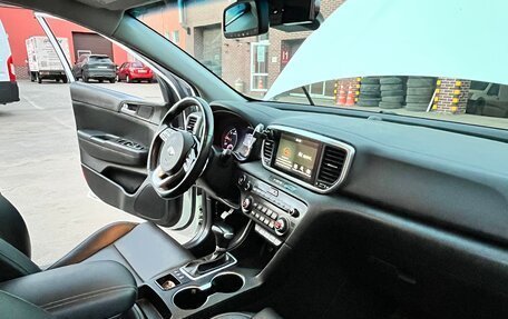 KIA Sportage IV рестайлинг, 2018 год, 2 800 000 рублей, 26 фотография