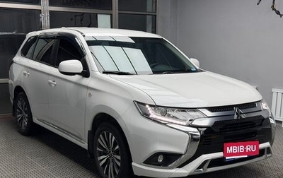 Mitsubishi Outlander III рестайлинг 3, 2021 год, 1 960 000 рублей, 1 фотография