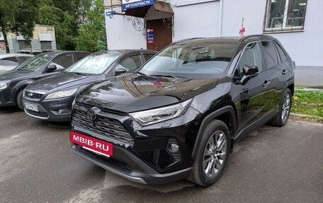 Toyota RAV4, 2020 год, 4 100 000 рублей, 2 фотография
