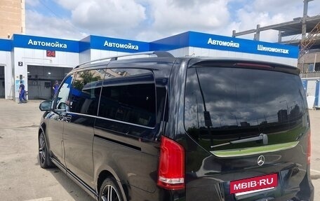 Mercedes-Benz V-Класс, 2019 год, 4 125 000 рублей, 6 фотография