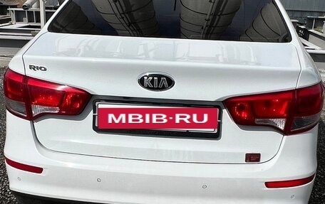 KIA Rio IV, 2017 год, 1 100 000 рублей, 3 фотография
