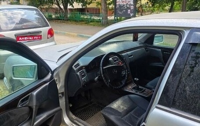 Mercedes-Benz E-Класс, 1998 год, 250 000 рублей, 1 фотография