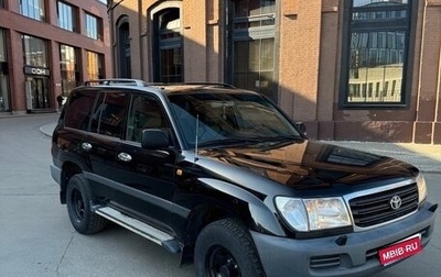 Toyota Land Cruiser 100 рестайлинг 2, 2005 год, 2 000 000 рублей, 1 фотография