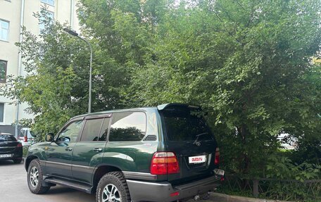 Toyota Land Cruiser 100 рестайлинг 2, 2001 год, 1 570 000 рублей, 3 фотография