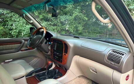 Toyota Land Cruiser 100 рестайлинг 2, 2001 год, 1 570 000 рублей, 12 фотография
