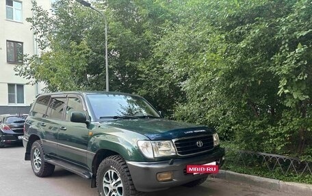 Toyota Land Cruiser 100 рестайлинг 2, 2001 год, 1 570 000 рублей, 7 фотография