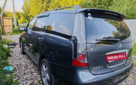 Mitsubishi Grandis, 2006 год, 800 000 рублей, 3 фотография