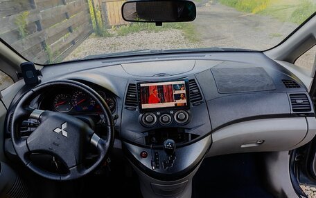 Mitsubishi Grandis, 2006 год, 800 000 рублей, 7 фотография