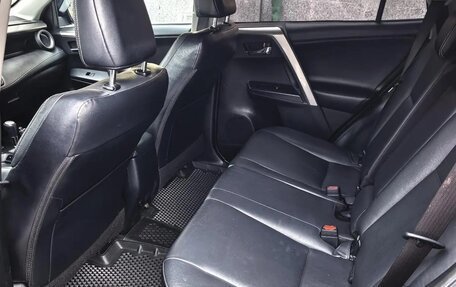 Toyota RAV4, 2017 год, 2 000 000 рублей, 6 фотография