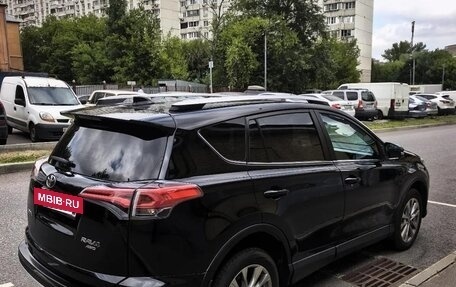 Toyota RAV4, 2017 год, 2 000 000 рублей, 10 фотография