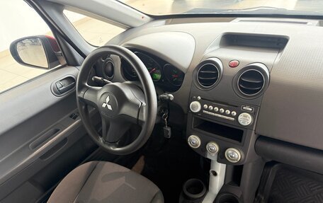 Mitsubishi Colt VI рестайлинг, 2006 год, 430 000 рублей, 21 фотография