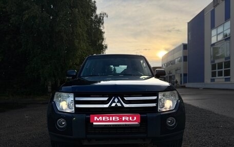 Mitsubishi Pajero IV, 2008 год, 1 570 000 рублей, 2 фотография