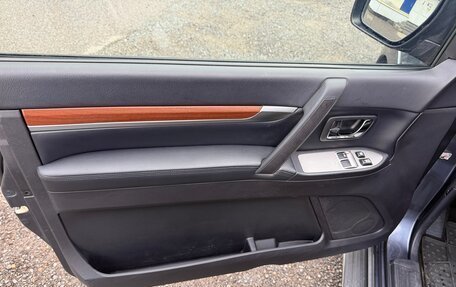 Mitsubishi Pajero IV, 2008 год, 1 570 000 рублей, 18 фотография