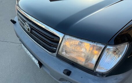 Toyota Land Cruiser 100 рестайлинг 2, 2005 год, 2 000 000 рублей, 4 фотография