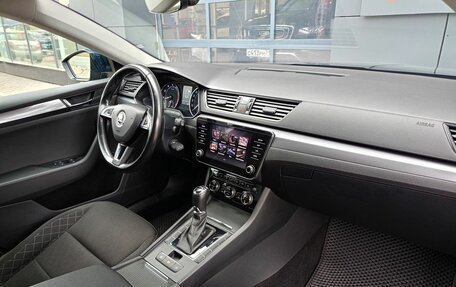 Skoda Superb III рестайлинг, 2019 год, 1 799 000 рублей, 6 фотография