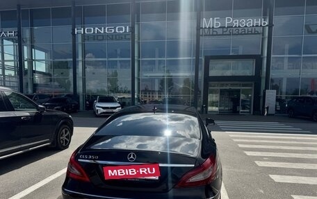 Mercedes-Benz CLS, 2011 год, 2 700 000 рублей, 4 фотография