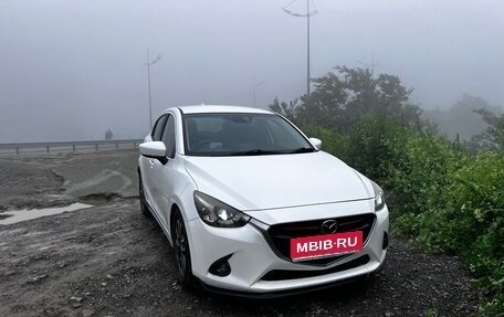Mazda Demio IV, 2015 год, 750 000 рублей, 1 фотография
